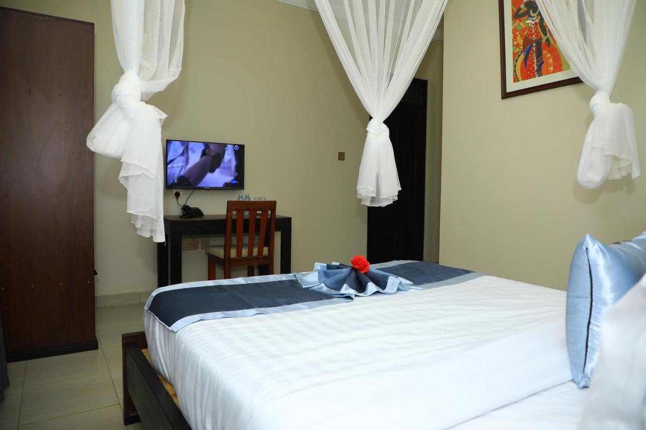 Galaxy Motel Kampala Esterno foto