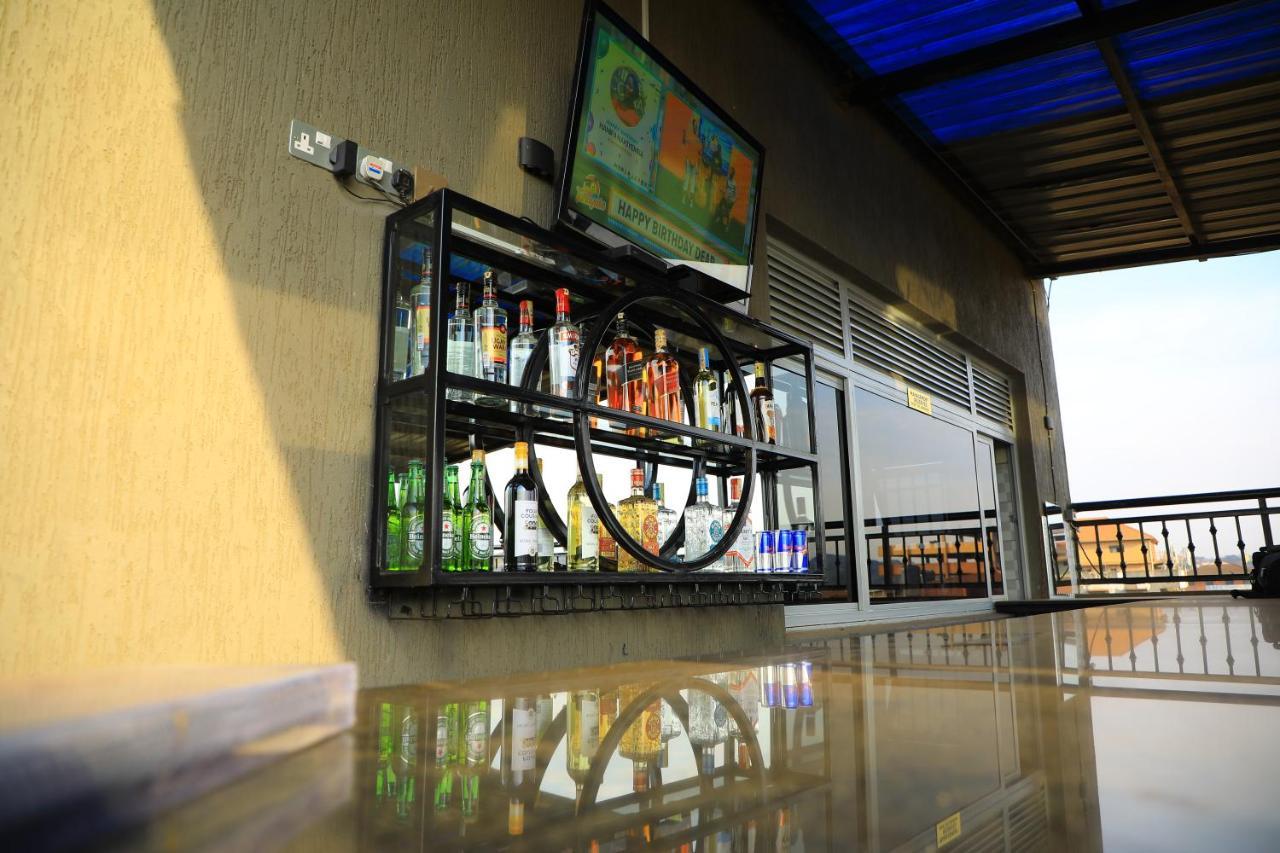 Galaxy Motel Kampala Esterno foto