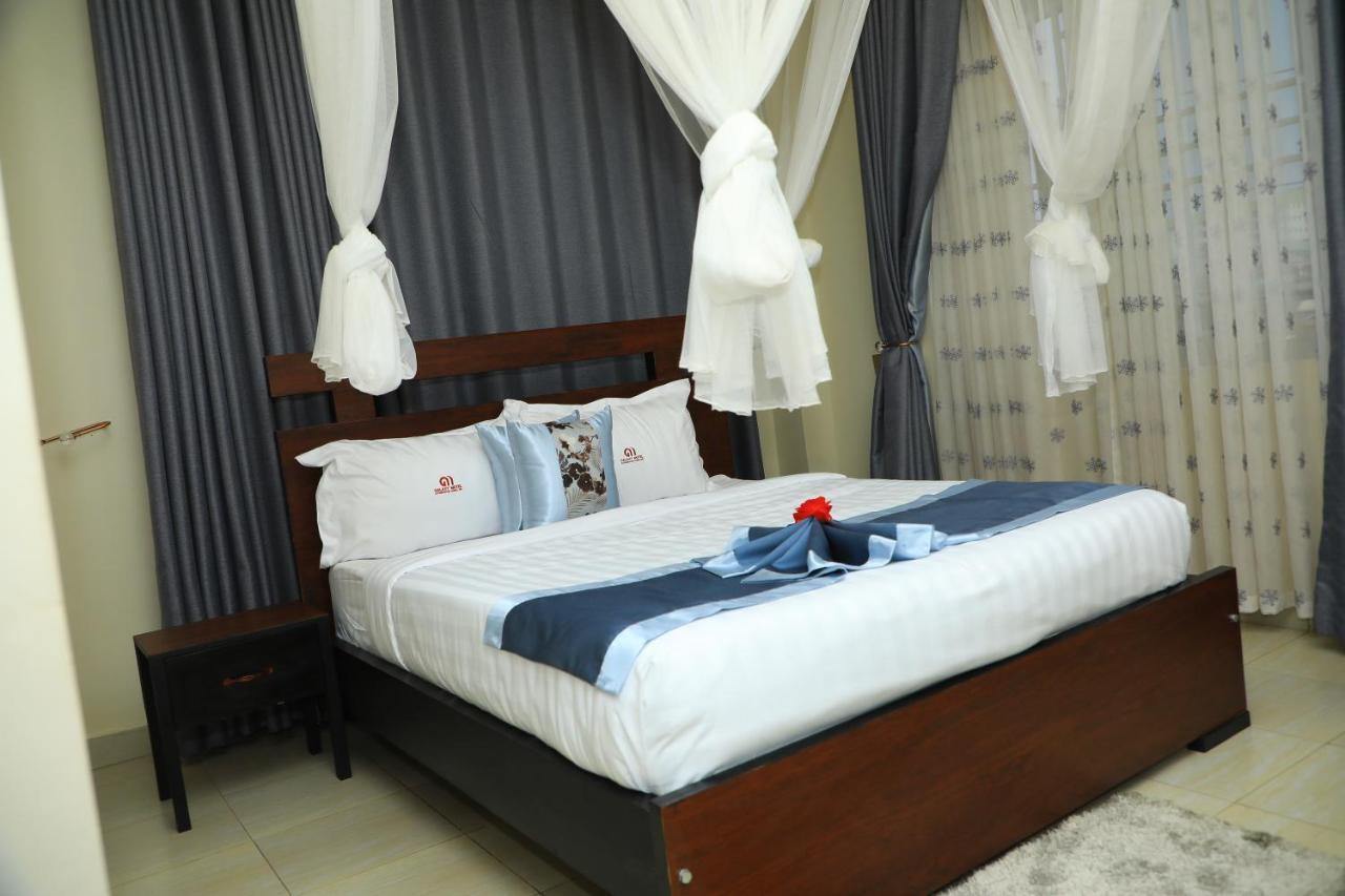 Galaxy Motel Kampala Esterno foto